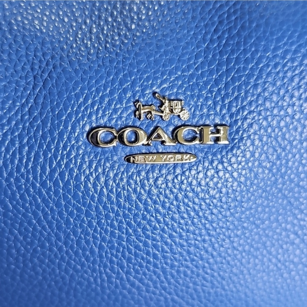Coach F38250 Harley East West Hobo Medium Blue Pebbled Leather EUC - Picture 4 of 10